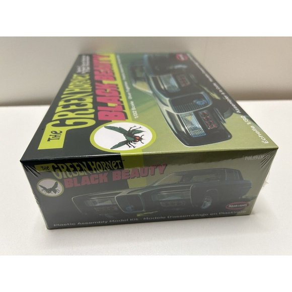 Green Hornet Black Beauty Plastic Assembly Glue-Together 1/32 Scale Model Kit - Picture 5 of 6
